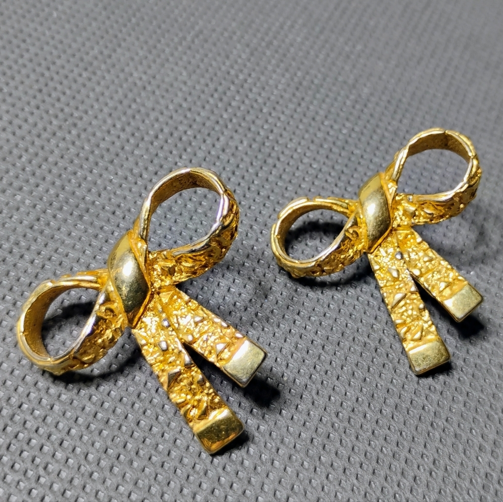Gold Tone Bow Earrings